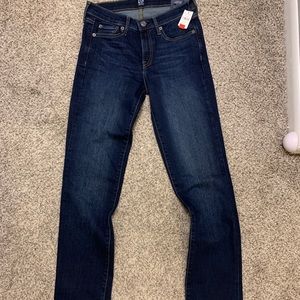 GAP, never been worn! Women’s, 26T Straight Leg Jeans